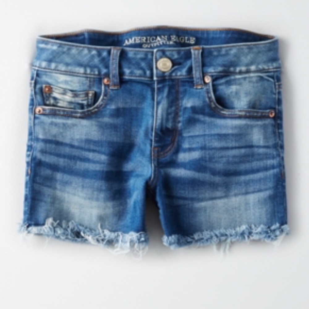 ⚫️ SOLD ⚫️ American Eagle Midi Short
